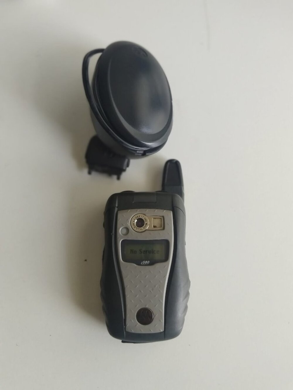 Vintage Motorola i580 iDEN Rugged Flip Phone TELUS - Tested & Working w/ Charger